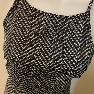 🖤🤍Old Navy tank top🖤🤍